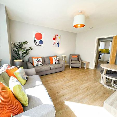 Charming Old Town 2 Bed Apt, 2Mins From Royal Mile เอดินบะระ ภายนอก รูปภาพ
