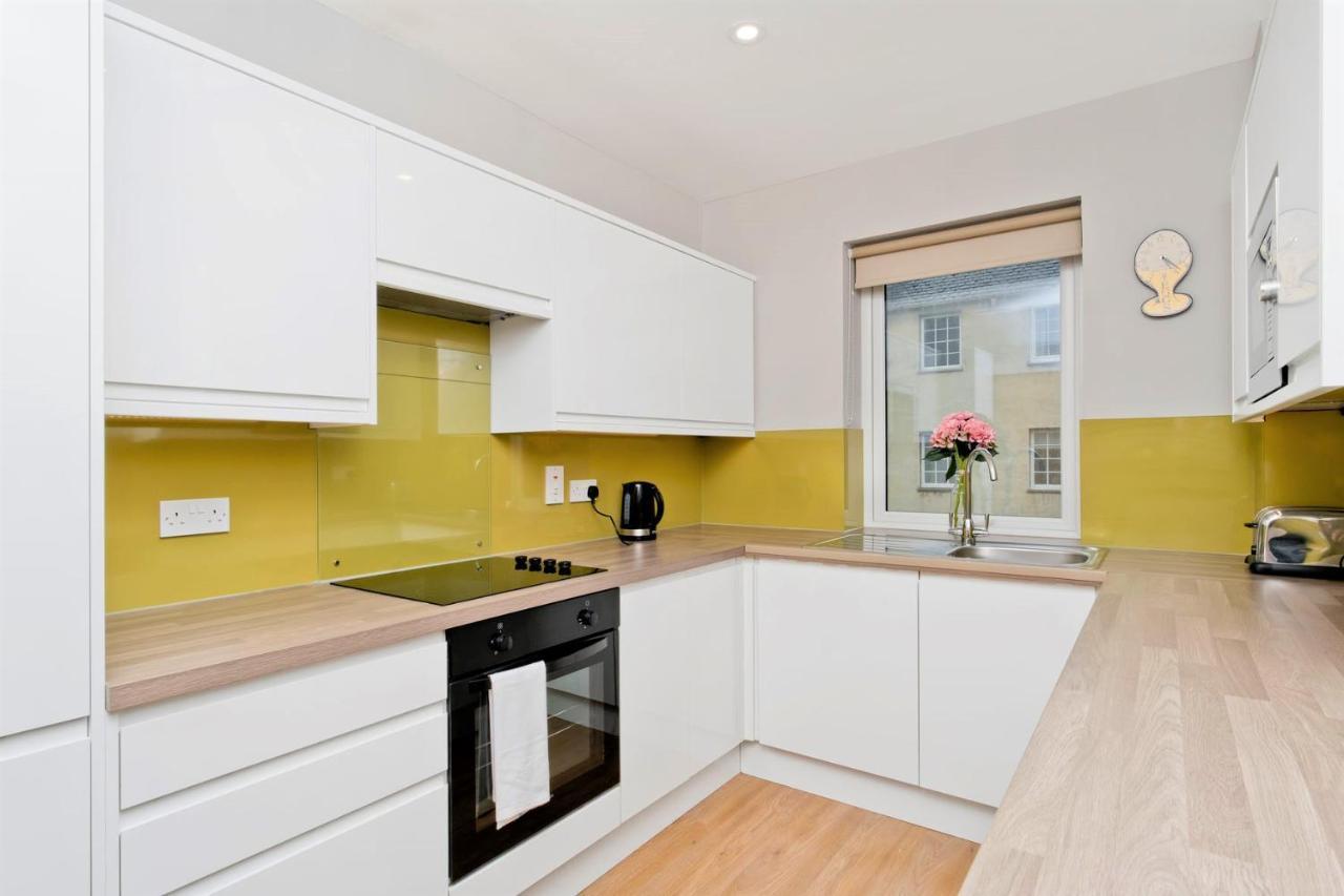 Charming Old Town 2 Bed Apt, 2Mins From Royal Mile เอดินบะระ ภายนอก รูปภาพ