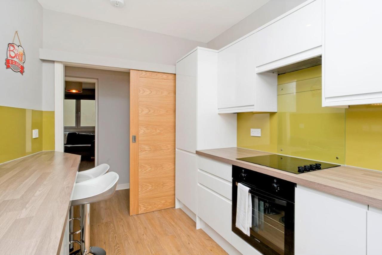 Charming Old Town 2 Bed Apt, 2Mins From Royal Mile เอดินบะระ ภายนอก รูปภาพ
