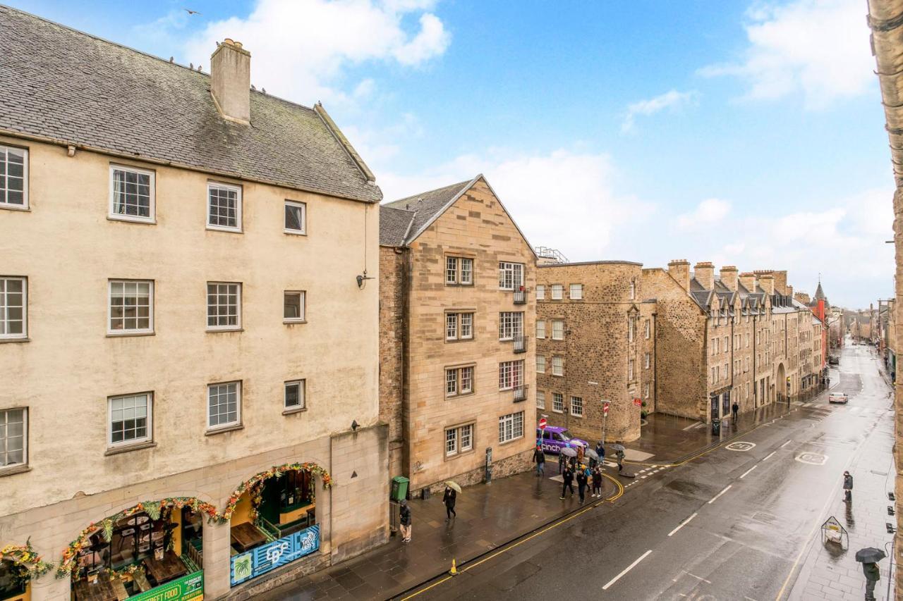 Charming Old Town 2 Bed Apt, 2Mins From Royal Mile เอดินบะระ ภายนอก รูปภาพ