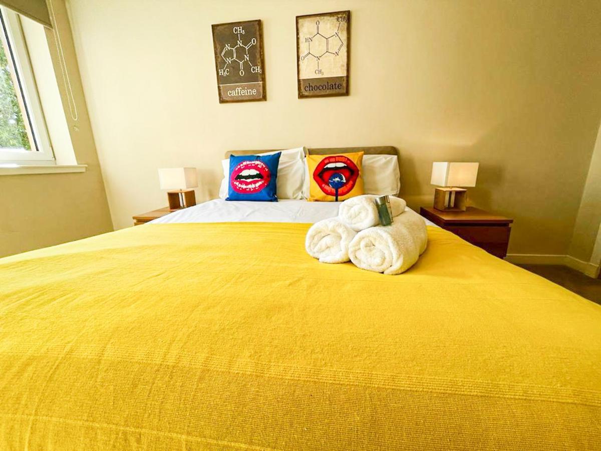 Charming Old Town 2 Bed Apt, 2Mins From Royal Mile เอดินบะระ ภายนอก รูปภาพ